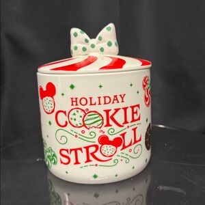 Disney parks EPCOT 2021 Festival of the Holidays Lid Cookie Stroll Jar